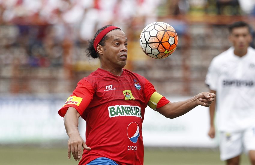 Ronaldinho, Brazil Ronaldinho, Lionel Messi, Neymar, Barcelona, Futsal League, Futsal League in India