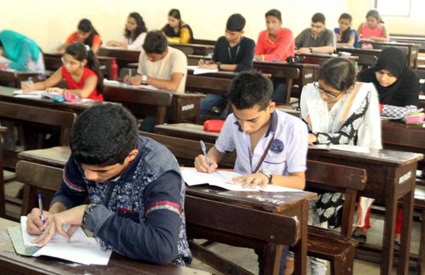 SSC CGL 2016: सीजीएल 2016 के लिए आवेदन करने वाले करीब 38 लाख उम्मीदवारों को नए पैटर्न के तहत परीक्षा देनी होगी जो कि अगले दो महीनों में आयोजित होगी।