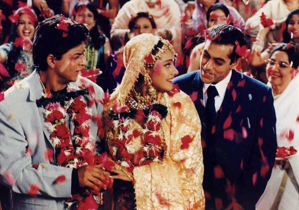 Saajanji-Ghar-Aaye-Lyrics-Kuch-Kuch-Hota-Hai