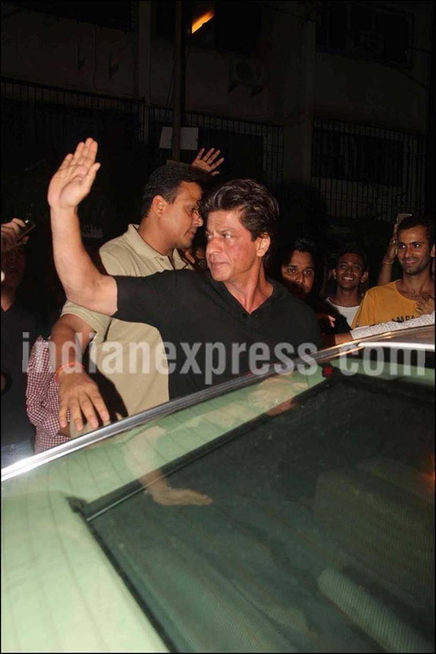 Shah Rukh Khan, SRK, Aryan Khan, AbRam Khan, Suhana Khan, Bollywood, King Khan, Entertainment news, jansatta