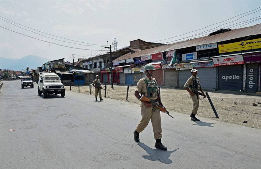 HRW South Asia, Kashmir Violence, Kashmir latest news, Kashmir Burhan wani, Kashmir News, HRW South Asia kashmir