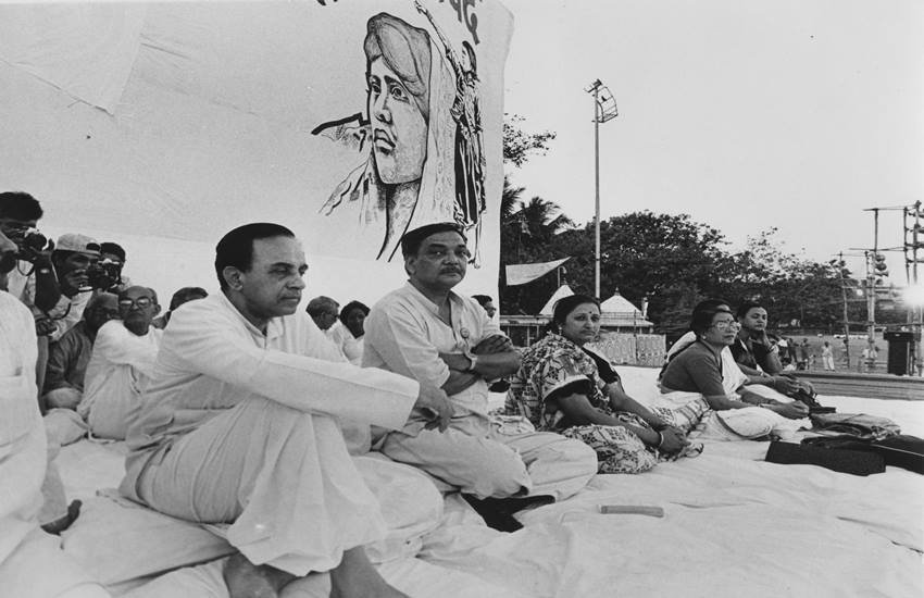 Subramanian Swamy, Biography of Subramanian Swamy, Sonia Gandhi, Jayalalitha, Maywati, Atal Bihari Vajpayee, Narendra Modi, RSS, Sangh, Kailash, Swamy Political career, Indira Gandhi, Rajiv Gandhi, Emergency, Janta Party, Islam, Narsimha Rao, Manmohan Singh, Politics, India, Jansatta