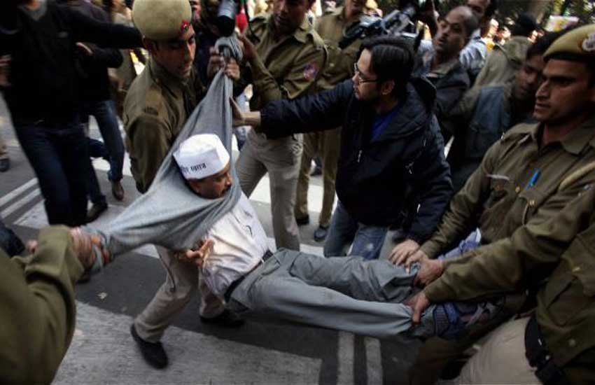 meaning of thulla, arvind kejriwal, thulla, kejriwal thulla remark, kejriwal delhi cm, policemen thulla, thulla slang meaning of thulla, arvind kejriwal, thulla, kejriwal thulla remark, kejriwal delhi cm, policemen thulla, thulla slang