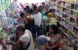 Venezuelans, Venezuelans in Colombia, Venezuelans food, Venezuelans Cross Border, Venezuelans News, Venezuelans Colombia News