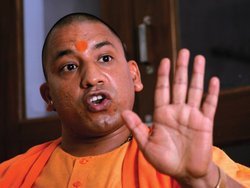 सीएम बनाए जाने के बाद ट्विटर पर योगी आदित्यनाथ के विरोधियों का उड़ा मजाक