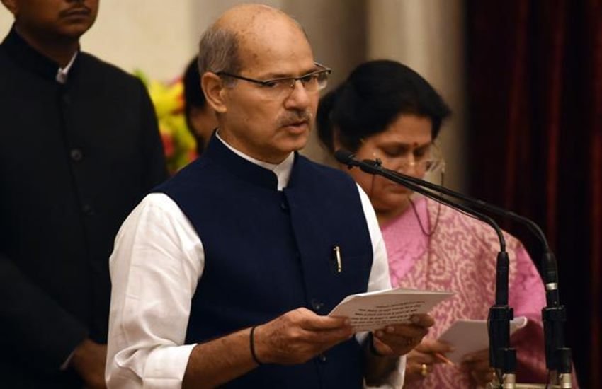 Anil Madhav Dave, yoga, Anil Madhav Dave yoga, ENVIRONMENT MINISTER Anil Madhav Dave, ENVIRONMENT MINISTER, yoga day, Indira Paryavaran Bhawan, yoga lawn