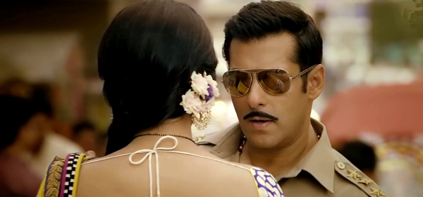 दंबग में सोनाक्षी का जबर्दस्त डायलॉग, थप्पड़ से डर नहीं लगता साहब, प्यार से लगता है