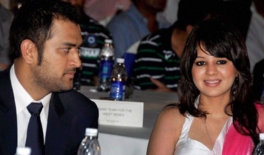 Dhoni, mehendra singh dhoni,dhoni-sakshi wedding