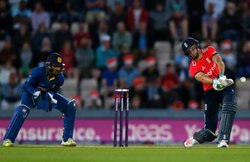 श्रीलंका पर भारी पड़े बटलर के नाबाद 73 रन, इंग्लैंड ने आठ विकेट से जीता मैच