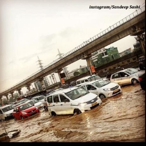 gurgaon, gurgaon traffic, gurgaon rain, gurgaon jam, gurgaon jam news, gurgaon latest news, gurgaon today news, gurgaon rains, gurugram, gurugram haryana, heavy rain in gurgaon, gurgaon traffic jam, gurgaon traffic jam news, Gurgaon haryana, gurgaon heavy rain, India News, Jansatta