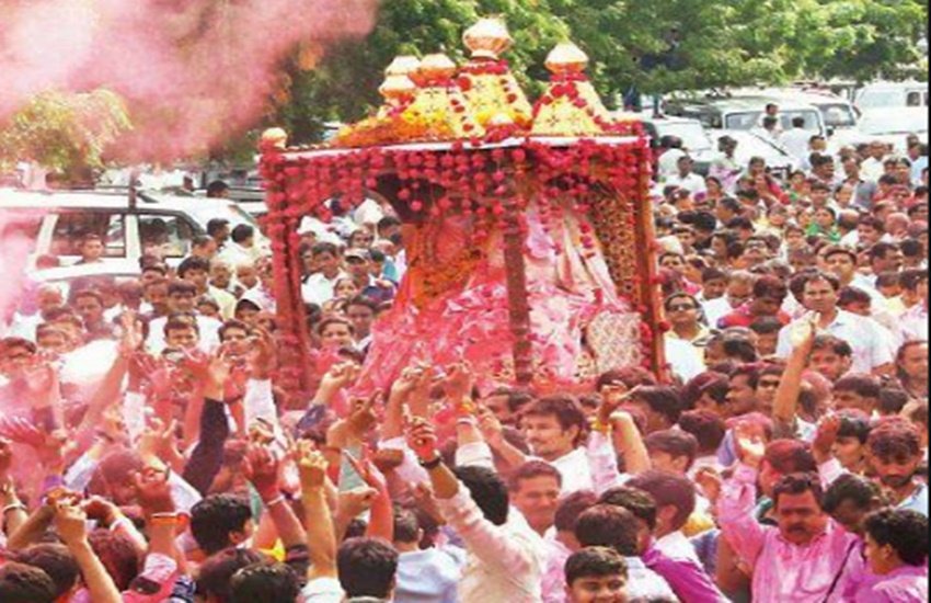 Jain, Jain monk ,7 crore bids
