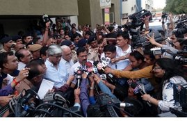 arvind kejriwal, Una Dalit, Una Dalit issue, Una Dalit controversy, dalits arvind kejriwal, arvind kejriwal una, una arvind kejriwalए arvind kejriwal in UNA, arvind kejriwal blames BJP, gujrat dalit issue, gujrat news