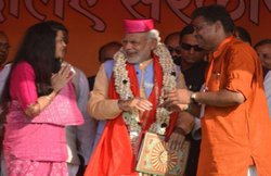 भाजपा को दो दिन में दूसरा झटका! कीर्ति आजाद की पत्‍नी आप में होंगी शामिल