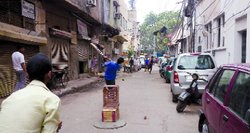गली में क्रिकेट और मोहल्ले का माही