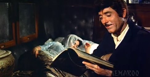 पाकीजा फिल्म का डायलॉग, आपके पांव देखे, बहुत हसीन हैं, इन्हें जमीन पर मत रखिएगा मैले हो जाएंगे...प्यार की एक अलग ही परिभाषा देता है।