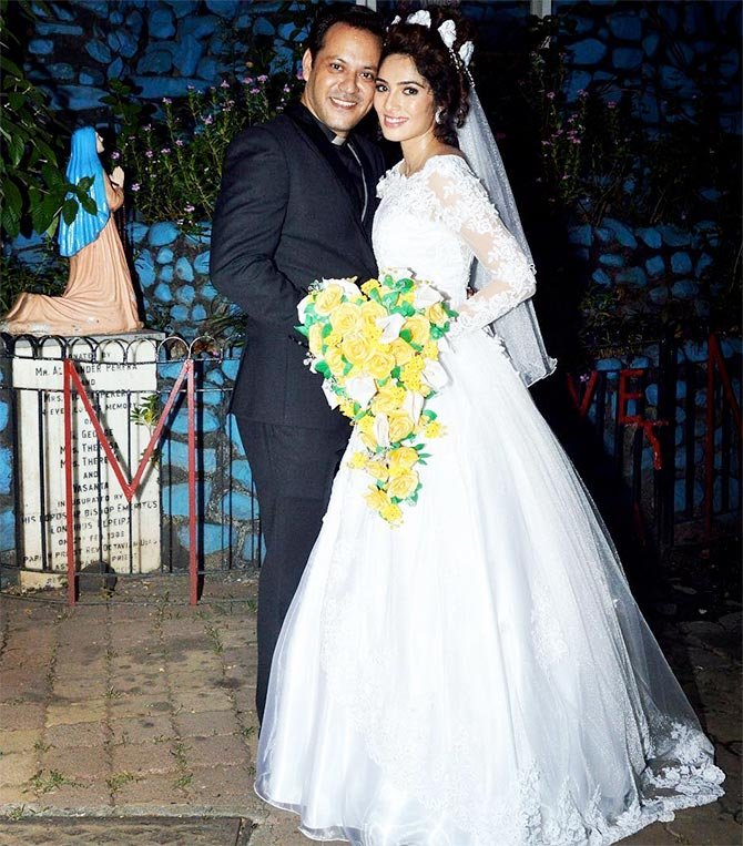 पवित्र बंधन सीरियल की लीड हृतु भी मां बनने वाली हैं। सितंबर तक इनकी फैमिली में भी एक न्यू एंट्री हो जाएगी।