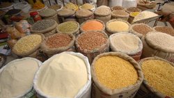 स्टॉक सीमा में नहीं गल रही दिल्ली की दाल