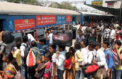IRCTC से टिकट बुकिंग पर 1 रुपए में 10 लाख का इंश्‍योरेंस, 31 अगस्‍त से देगा सुविधा