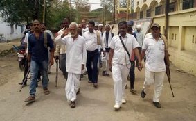 Mathura, Mathura clashes, Mathura violence, Akhilesh Yadav, mathura netaji club, mathura clashes netaji group, Mathura violence politics, Mathura deaths, UP clash, uttar pradesh clash, mathura clash, Jawahar Bagh by activists, azad bharat vidhik Vaicharik Kranti Satyagrahi, H R Sharma, policeman dead, dead policeman, mathura police dead, uttar pradesh news, india news