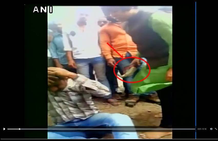 Bhumata Brigade, bhumata brigade trupti desai, trupti desai, trupti desai videos, trupti desai News, trupti desai Latest News, Trupti Desai thrashed a man, Trupti Desai Pune,
