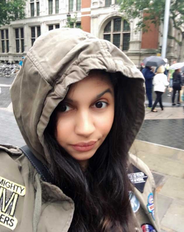 शाहीन महेशा भट्ट और सोनी राजदान की बड़ी बेटी हैं