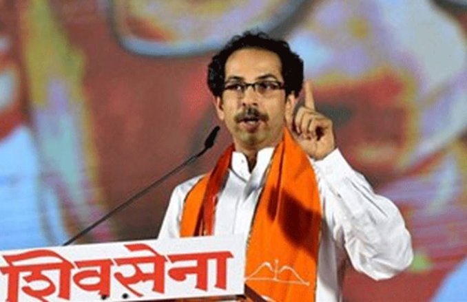 नरेंद्र मोदी के बाद शिवसेना भी बोली- गौरक्षा के नाम पर हत्या हिन्दुत्व के खिलाफ, पीएम से की बीफ पर नेशनल पॉलिसी बनाने की मांग