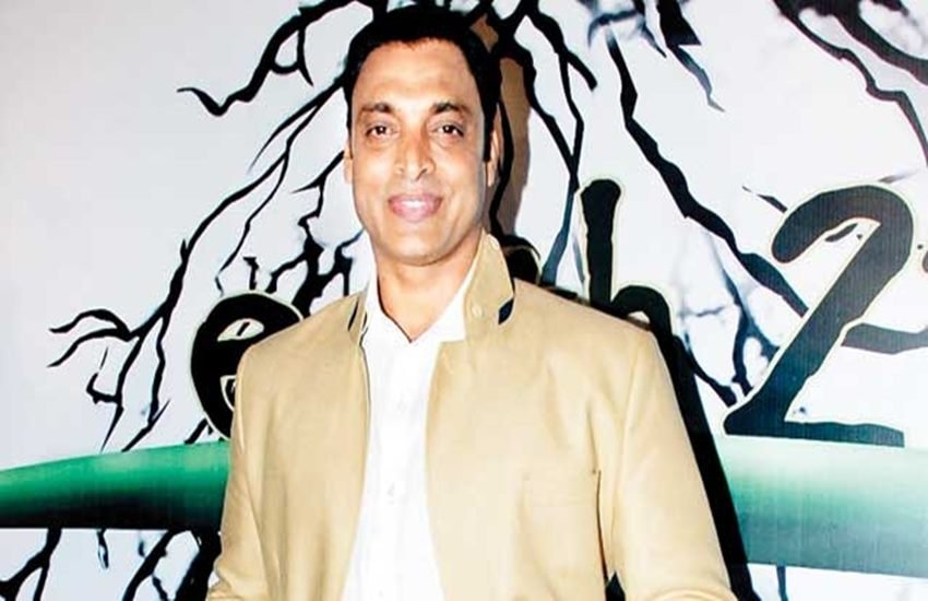 Shoaib Akhtar, harbhajan singh, yuvraj singh, cricket, india pakista, harbhajan and aktar, akhtar beats bhajji Shoaib Akhtar, harbhajan singh, yuvraj singh, cricket, india pakista, harbhajan and aktar, akhtar beats bhajji