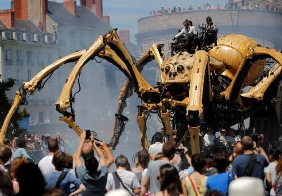 GIANT, Spider, spiderman