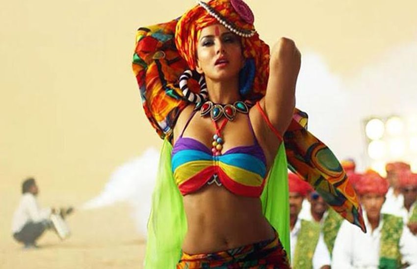 बॉलीवुड एक्ट्रेस सनी लियोनी