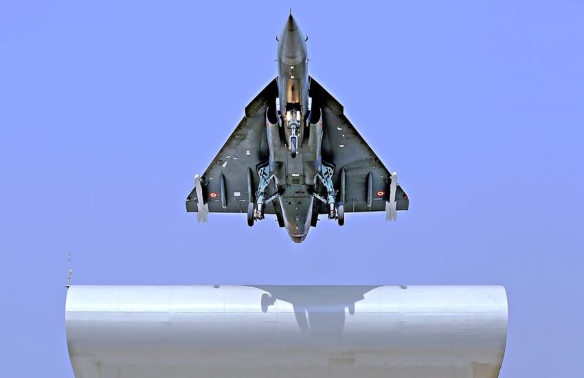tejas, tejas aircraft, tejas aircraft speed, tejas lca, tejas news, HAL, hal tejas, tejas fighter je, tejas hal, tejas pictures, tejas features, tejas specifications, tejas unique features, tejas technology, light combat aircraft, Tejas Light Combat Aircraft, indian air force, Hindustan Aeronautics Limited, HAL Tejas news, iaf tejas, tejas pics, tejas photos, tejas flying system, india news