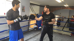 Vijender Singh, Kerry Hope, Vijender Singh vs Kerry Hope live, Vijender vs Hope live, Vijender Hope live updates, Vijender Hope live score, Vijender boxing live streaming, Vijender video streaming, boxing video streaming live, live boxing stream, boxing news, boxing