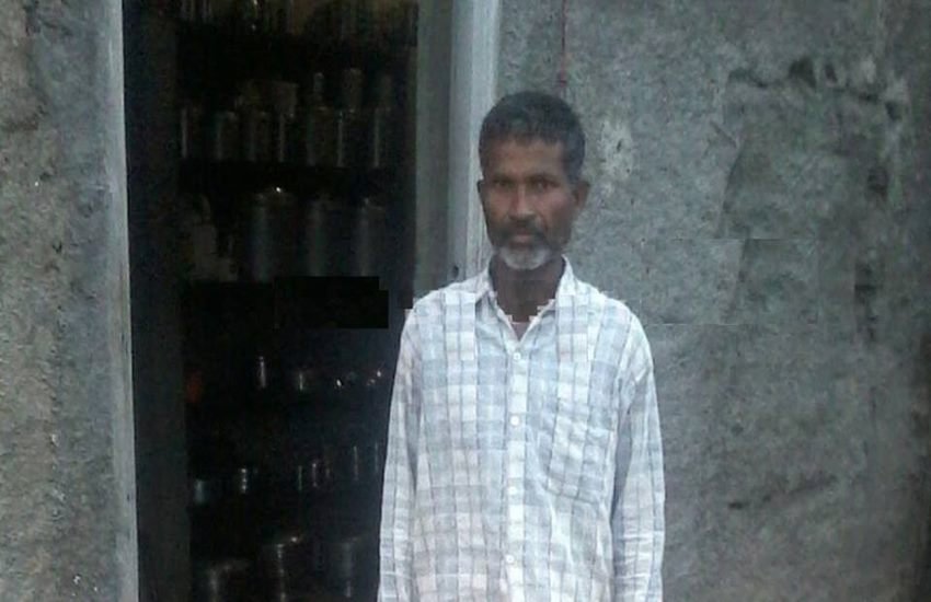 Vitthal Hari Mandole, Vithoba Mandole, Maharashtra Farmer, Drought Hit Land, Khadki Budruk, Chalisgaon, Jalgaon, maharashtra, cot, plough, field, farmer, drought