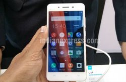 3000 रुपए सस्ता हुआ Vivo का यह स्मार्टफोन, फोन में है 3 जीबी रैम और 32 जीबी स्टोरज