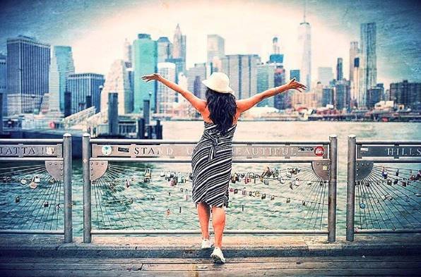 शहनाज फिलहाल न्यूयॉर्क में रहती हैं।