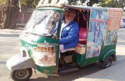 पत्‍नी के कहने पर बॉक्‍सर से साइक्लिस्‍ट बने आशिक, दो बार ओलंपिक में गए, अब रिक्‍शा चलाने को मजबूर