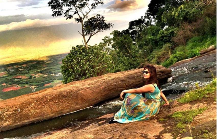 Adaa Khan, Adaa Khan Solo Holiday, Adaa Khan Photos, Naagin Actress, Naagin pics, Comedy Nights Bachao, Kerala, Kashmir, Goa, Trip, Tour, Travel, Explore India, Adaa khan hot photots