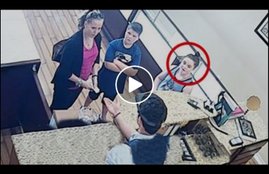 Woman selling Chain, Facebook Viral Videos, Viral Videos, America for Arabs, heart-warming video, American woman,