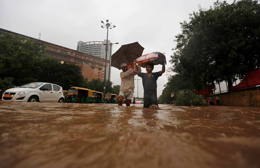 delhi rain, delhi rainfall, delhi floods, delhi traffic jam, delhi flooded, rains, gurgaon rain, noida rain, noida rains, ncr rains, floods in delhi, delhi floods, delhi traffic jam, delhi waterlogging, noida rain, rain live update, delhi rain live, traffic jam update, india news, jansatta