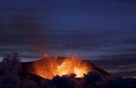 Volcano, Lava, Volcano Lava, crater of Katla, Eyjafjallajokull, Europe Flights, 2010 Volcano, Iceland Volcano, Italy Earthquake, Horrifying News, International News, Jansatta