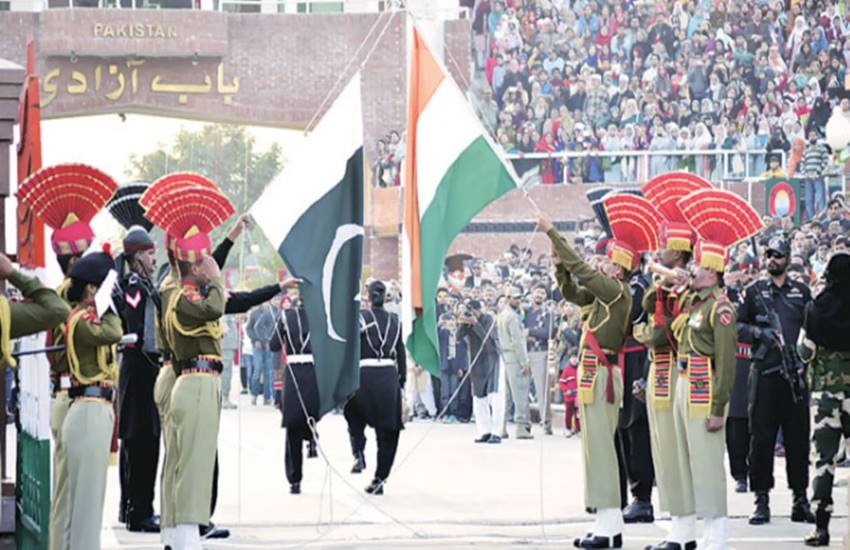 पाकिस्तान को वाघा बॉर्डर पर सुसाइड अटैक की धमकी मिली है। (फाइल फोटो)