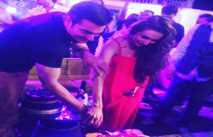 बेटे के पीछे दौड़ती मलाइका