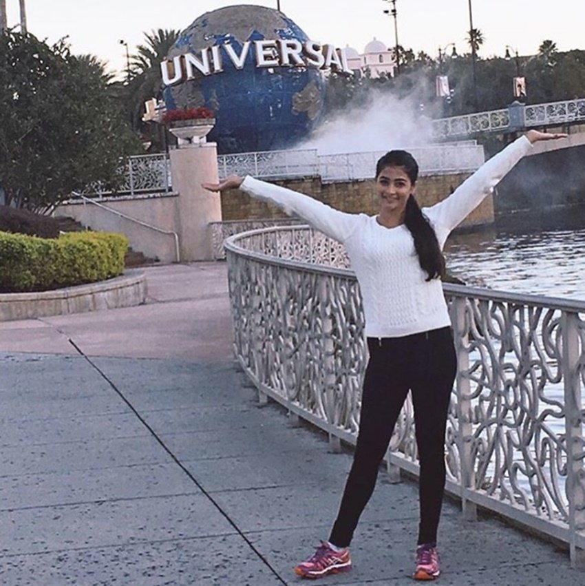 Pooja Hegde, Mohenjo Daro, Hrithik Roshan, know about Pooja Hegde, Pooja Hegde movie, Pooja Hegde career, Pooja Hegde love story, Pooja Hegde Mohenjo Daro, Mohenjo Daro release, Pooja Hegde photo, Pooja Hegde hot photo, Pooja Hegde news, entertainment news, jansatta