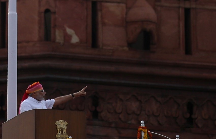 Independence Day Speech 2016, Narendra Modi, Narendra Modi Speech, Modi Red Fort Speech, Modi Speech Suggestions, Cow Vigilance, Gau rakshak, Intolerance, Religious Harmony, Narendra Modi Speech, PM Modi Speech, Food Security, Unemployment, Poverty, India News, Jansatta
