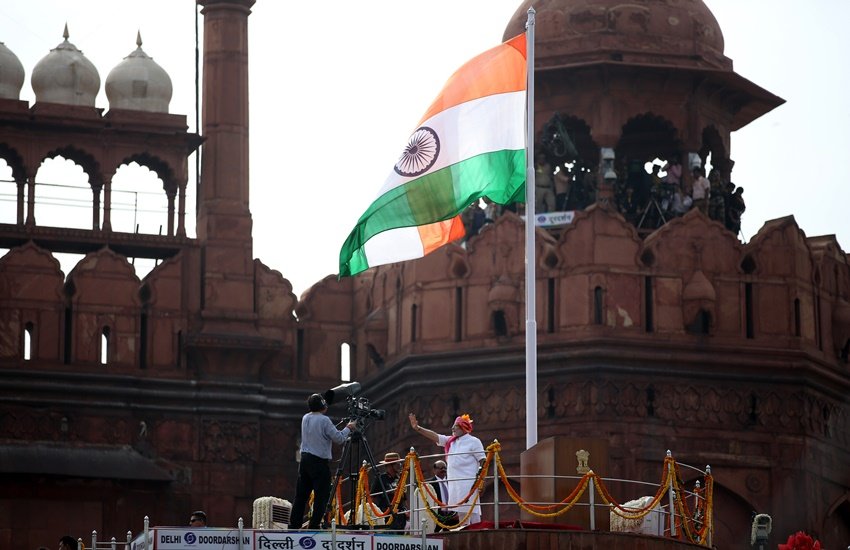 Independence Day Speech 2016, Narendra Modi, Narendra Modi Speech, Modi Red Fort Speech, Modi Speech Suggestions, Cow Vigilance, Gau rakshak, Intolerance, Religious Harmony, Narendra Modi Speech, PM Modi Speech, Food Security, Unemployment, Poverty, India News, Jansatta