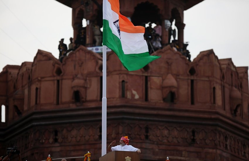 Independence Day Speech 2016, Narendra Modi, Narendra Modi Speech, Modi Red Fort Speech, Modi Speech Suggestions, Cow Vigilance, Gau rakshak, Intolerance, Religious Harmony, Narendra Modi Speech, PM Modi Speech, Food Security, Unemployment, Poverty, India News, Jansatta
