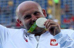 Rio Olympics 2016: 3 साल के बच्चे की आंख बचाने के लिए ये रियो ओलंपिक मेडल विजेता कर रहा अपना पदक नीलाम