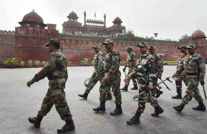 Virender Sehwag, Ritu Beri, flag march, red fort to the shiwaji stadium, delhi news