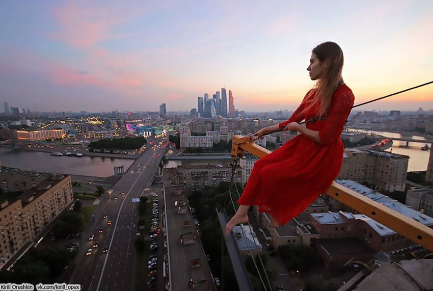 Angelina Nikolau, Angelina Nikolau Model, Instagram, Photos on tallest buildings, sky-scrapers, Russian Model, Jansatta