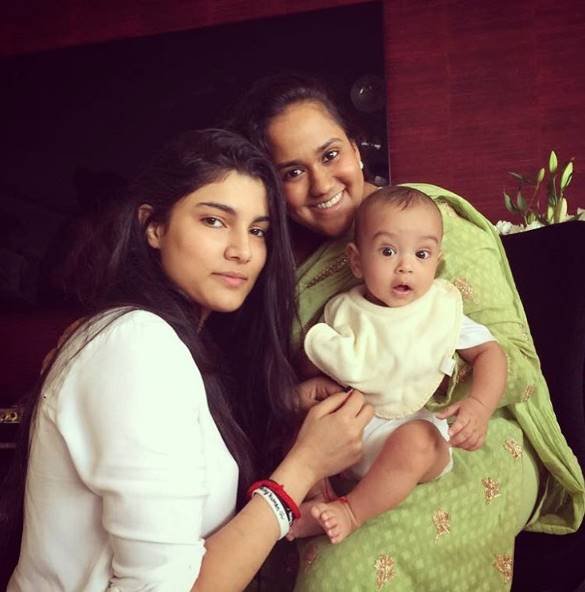 इस साल अर्पिता की बेटी आहिल की भी पहली राखी थी। इस मौके को खास बनाने के लिए सभी ने खूब तैयारी की थी।