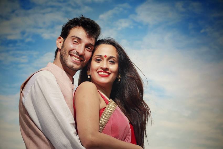 Shweta Pandit, Shweta Pandit singer, singer Shweta Pandit, shweta pandit wedding, shweta pandit wedding pics, shweta pandit husband, shweta pandit marriage pics, Ivano Fucci, Shweta Pandit Ivano Fucci, shweta pandit wedding photos, shweta pandit wedding pictures, Shweta Pandit Ivano Fucci pics, Entertainment News